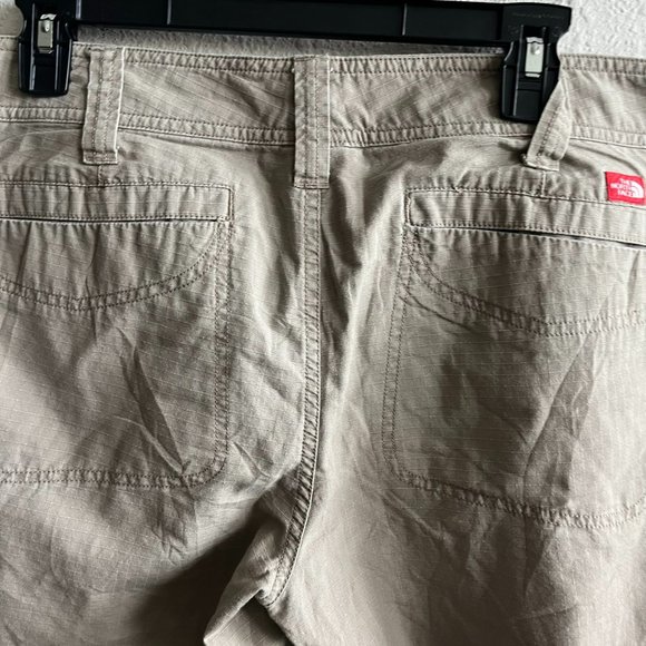 The North Face Women's Almatta Cropped Capri Khaki Pants Size 12 - Picture 10 of 12
